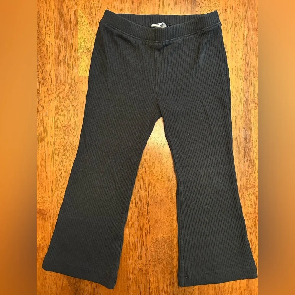 Ribbed Knit Black Flare Stretch Pants | Girls Size 3T | Old Navy